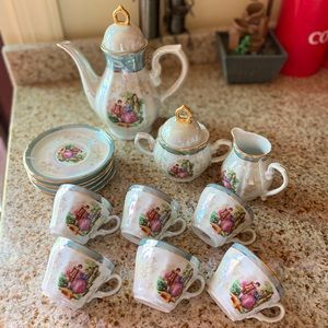 Gorgeous 27 Fine porcelain Tea Set